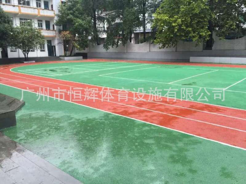 四川万源石岗小学EPDM地胶竣工！